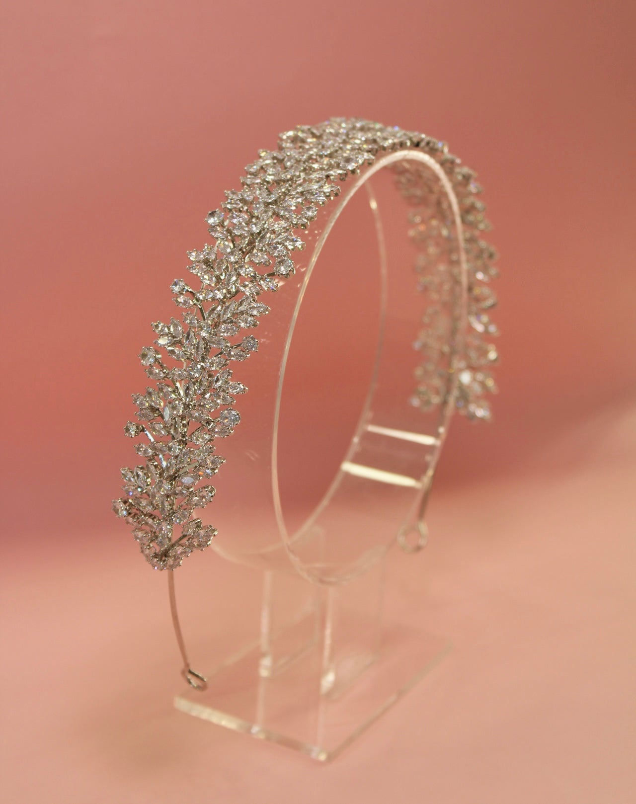 Lineth diadema de cristal