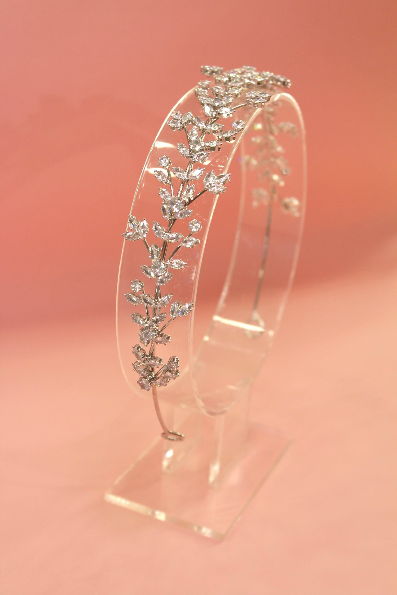 Leyla corona de piedras