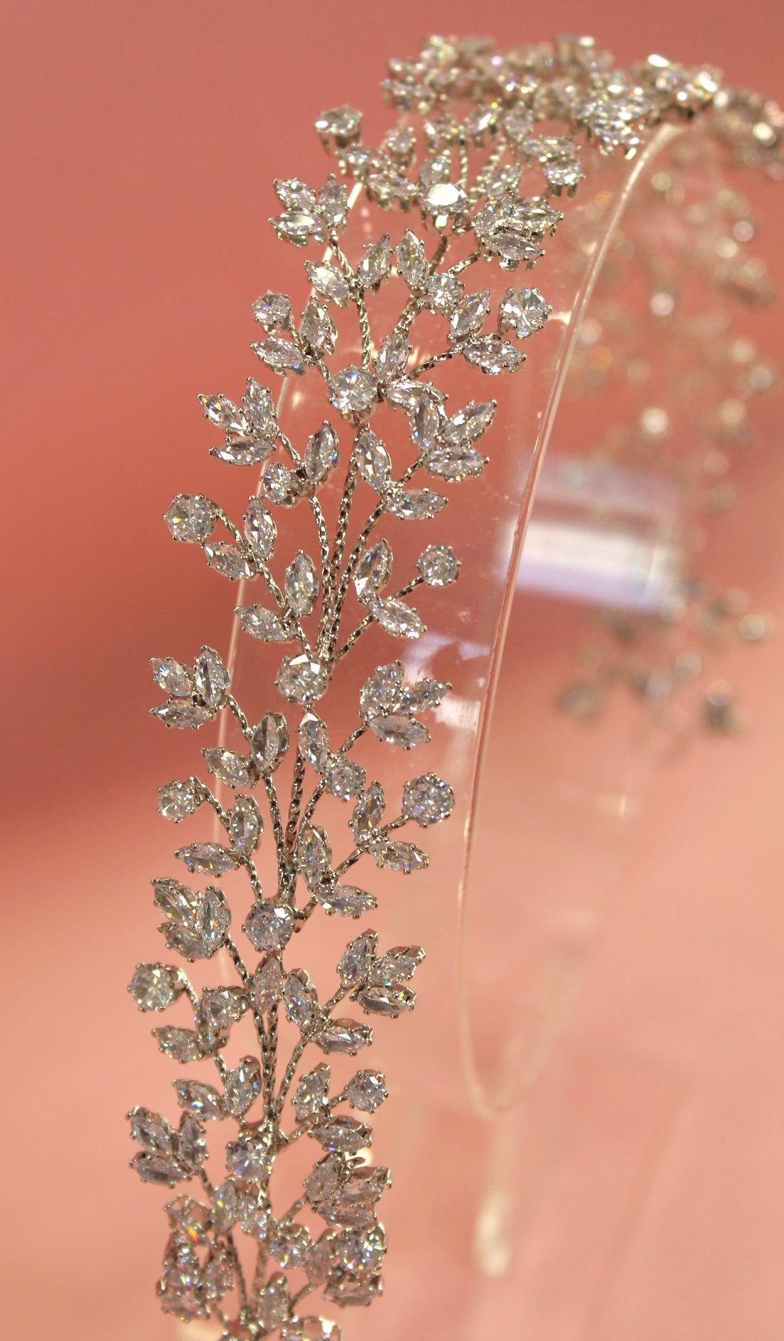 Lizbeth corona de piedras